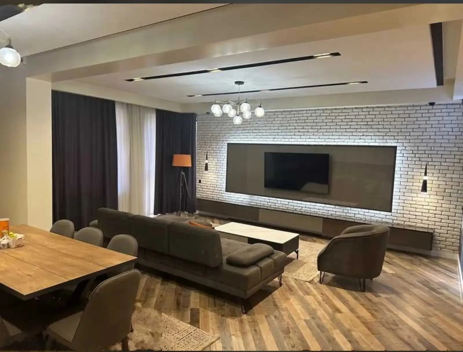 2-комн. квартира, 4 этаж, 105м², Дом печать