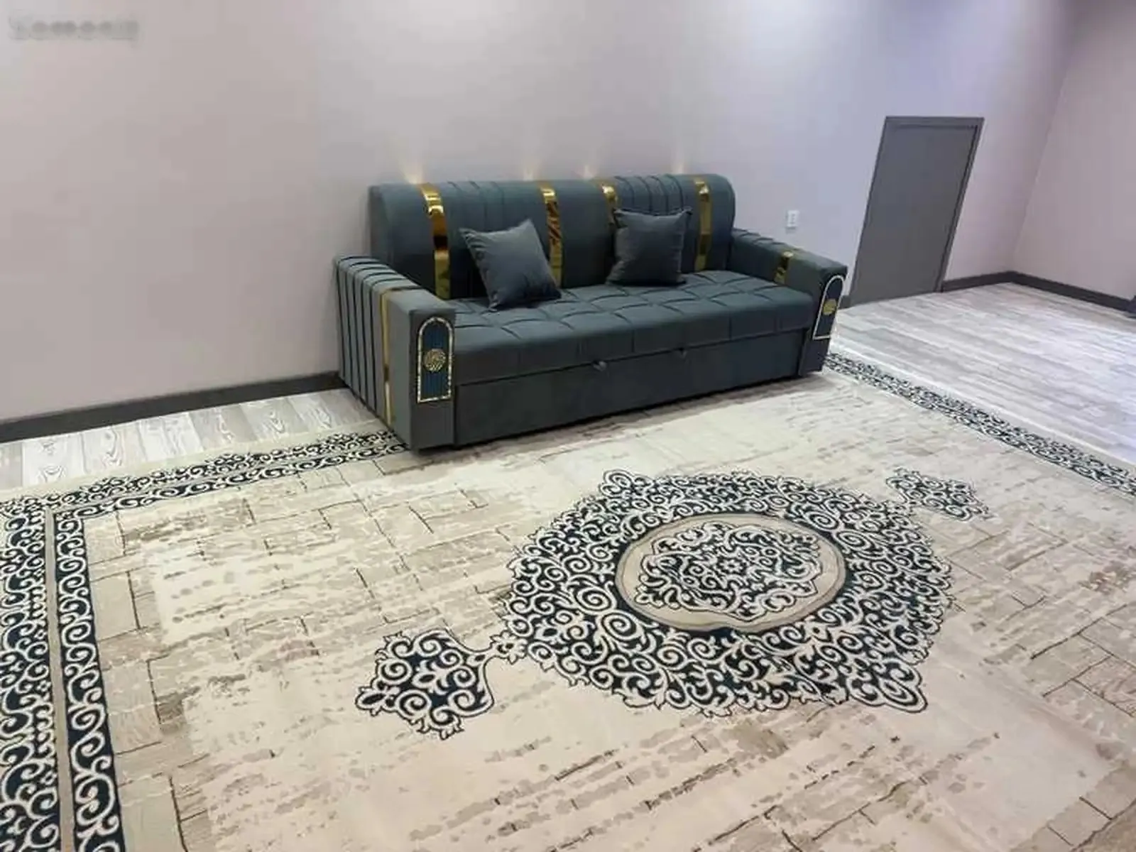 2-комн. квартира, 15 этаж, 88м², голубой экран