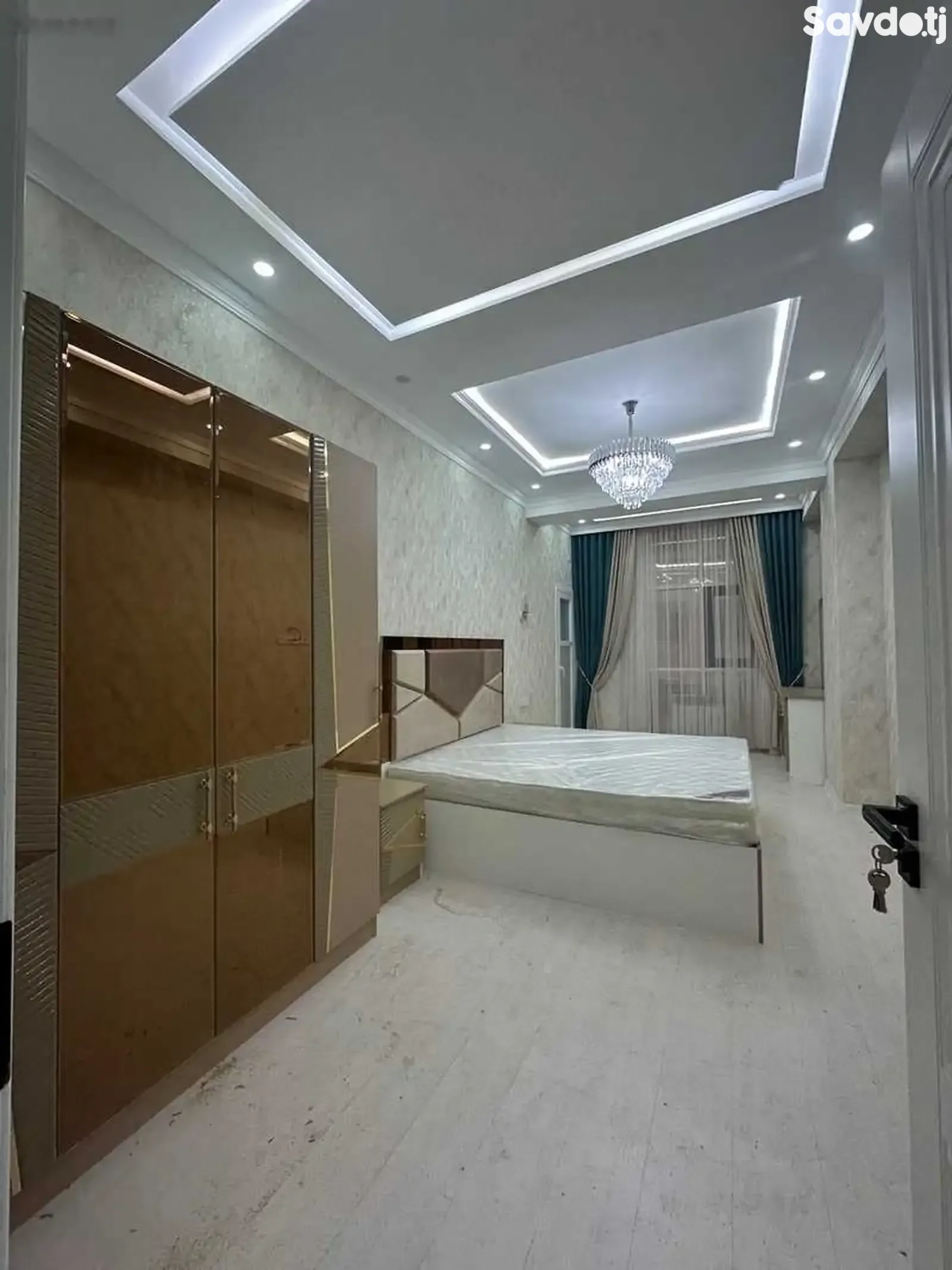 3-комн. квартира, 10 этаж, 100м², Шохмансур, ру ба руи Пайкар, голубой экран