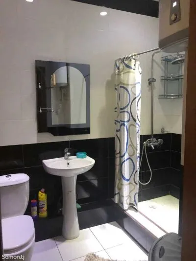 2-комн. квартира, 12 этаж, 68м², шохтемур 25 парламент