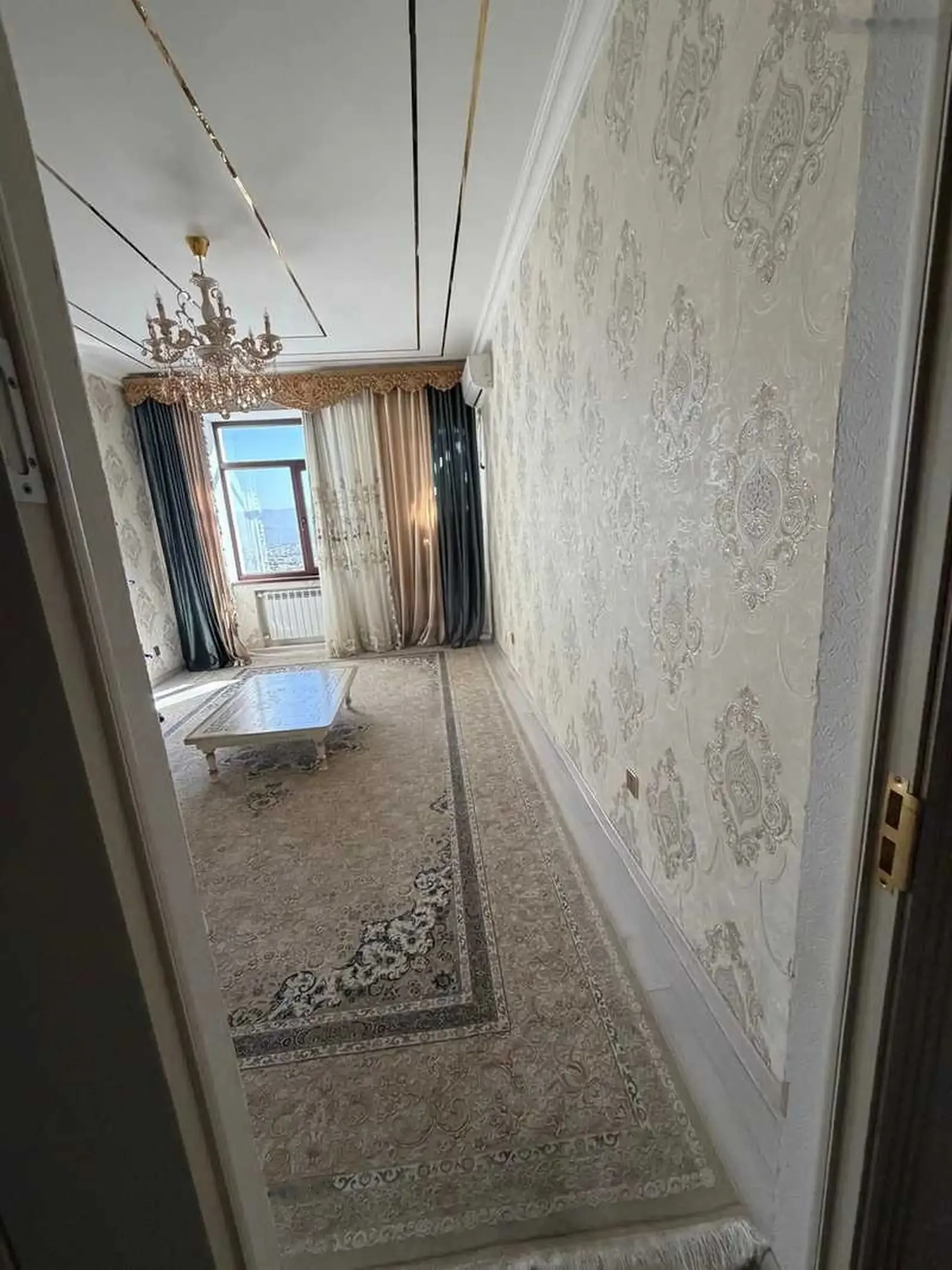 2-комн. квартира, 16 этаж, 65м², Голубой экран