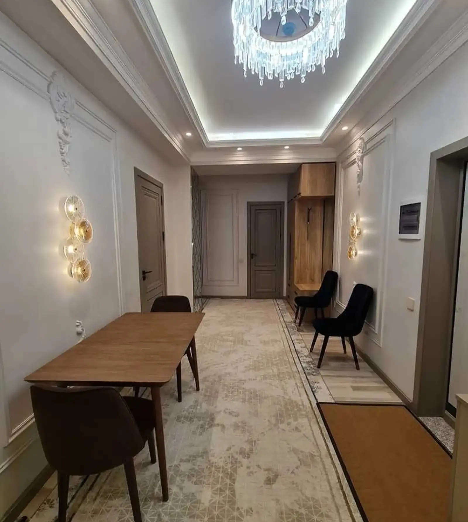 3-комн. квартира, 15 этаж, 93м², Центр