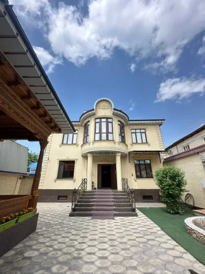 2 этажный, 6-комн. дом, 323 м², 5 соток, Сино