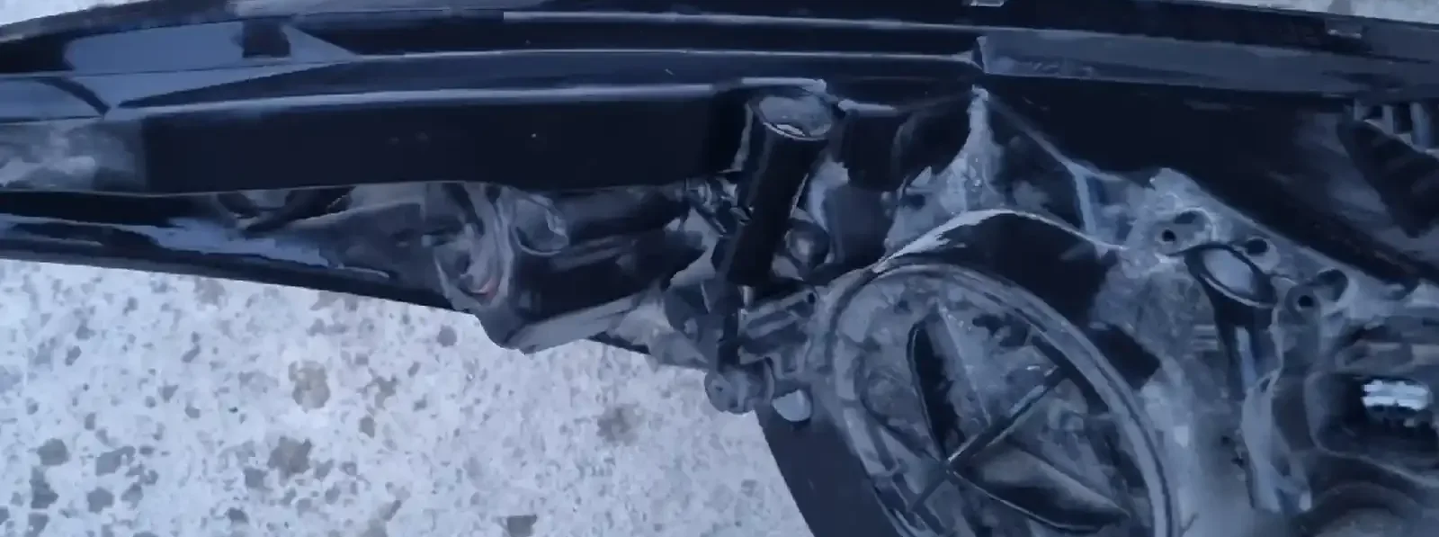 Стекло от фары Hyundai Avante MD