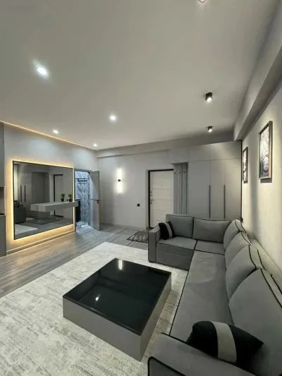 2-комн. квартира, 18 этаж, 78м², Голубой экран