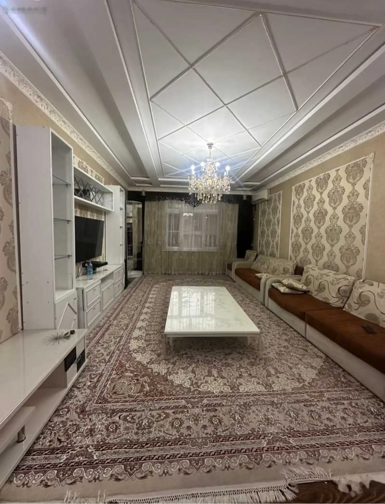 3-комн. квартира, 5 этаж, 130м², Дом печать