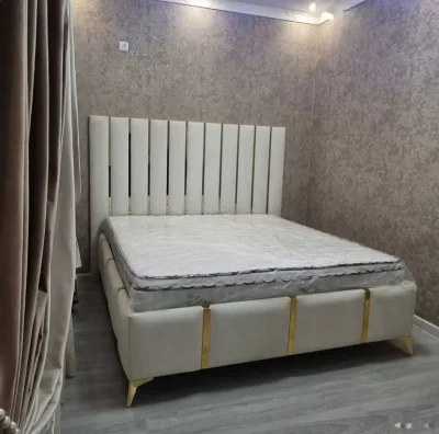 Кровать
