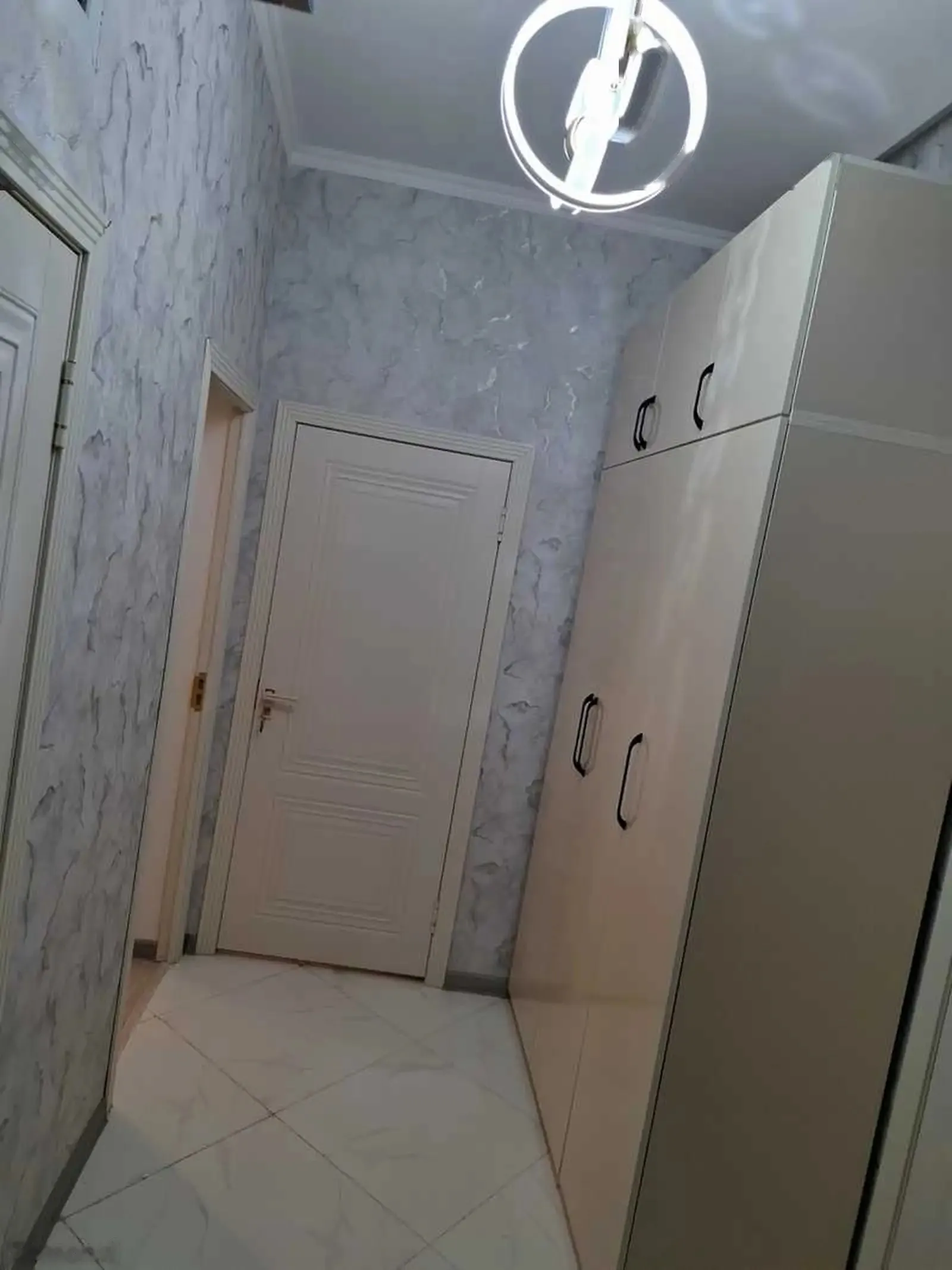 2-комн. квартира, 13 этаж, 60м², назди ресторани Яккачинор