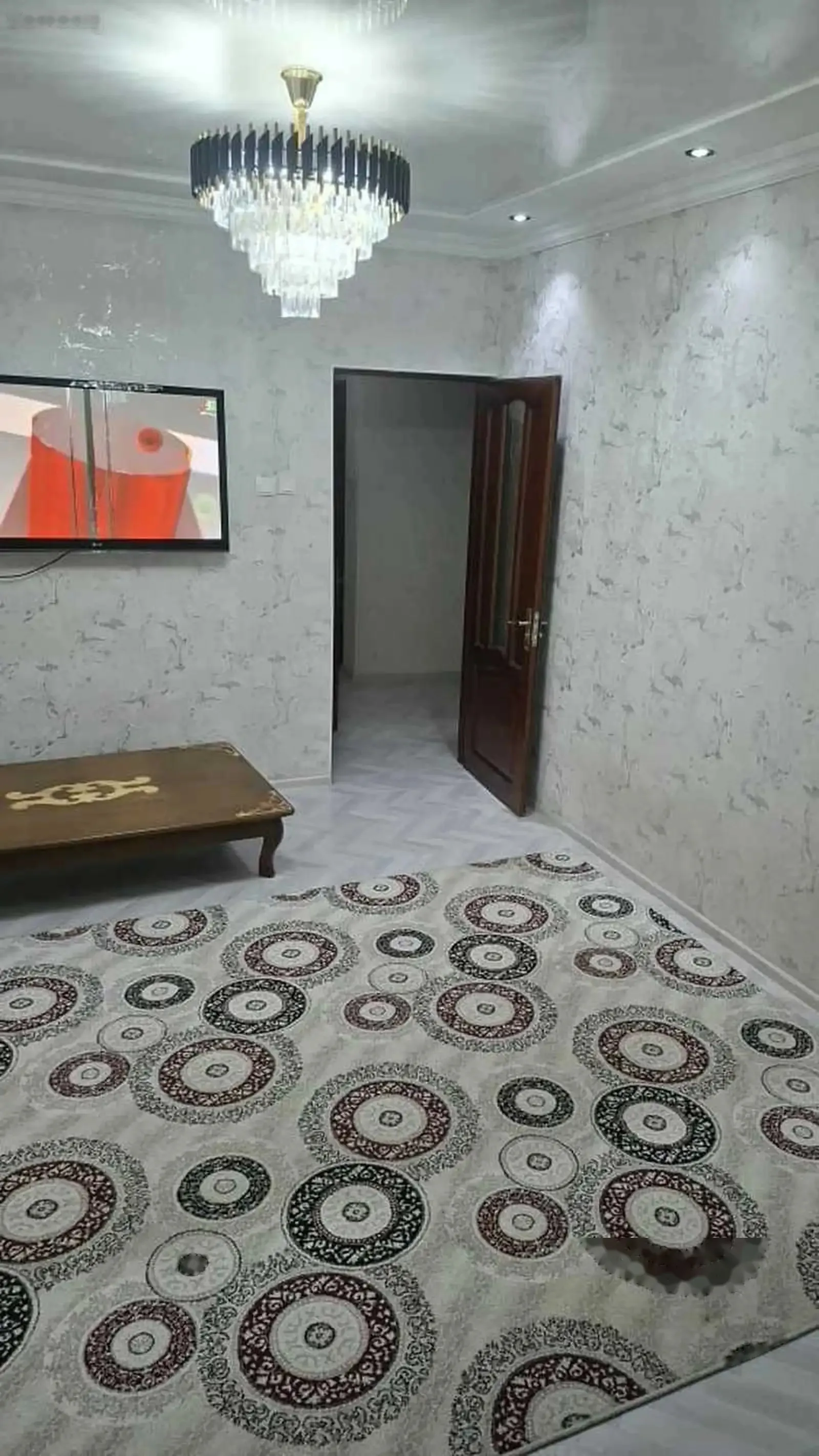 2-комн. квартира, 5 этаж, 65м², сино