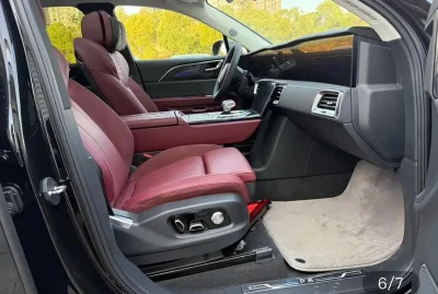 Hongqi E-HS9, 2025