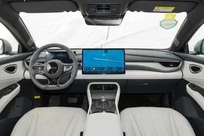 BYD Seal, 2025