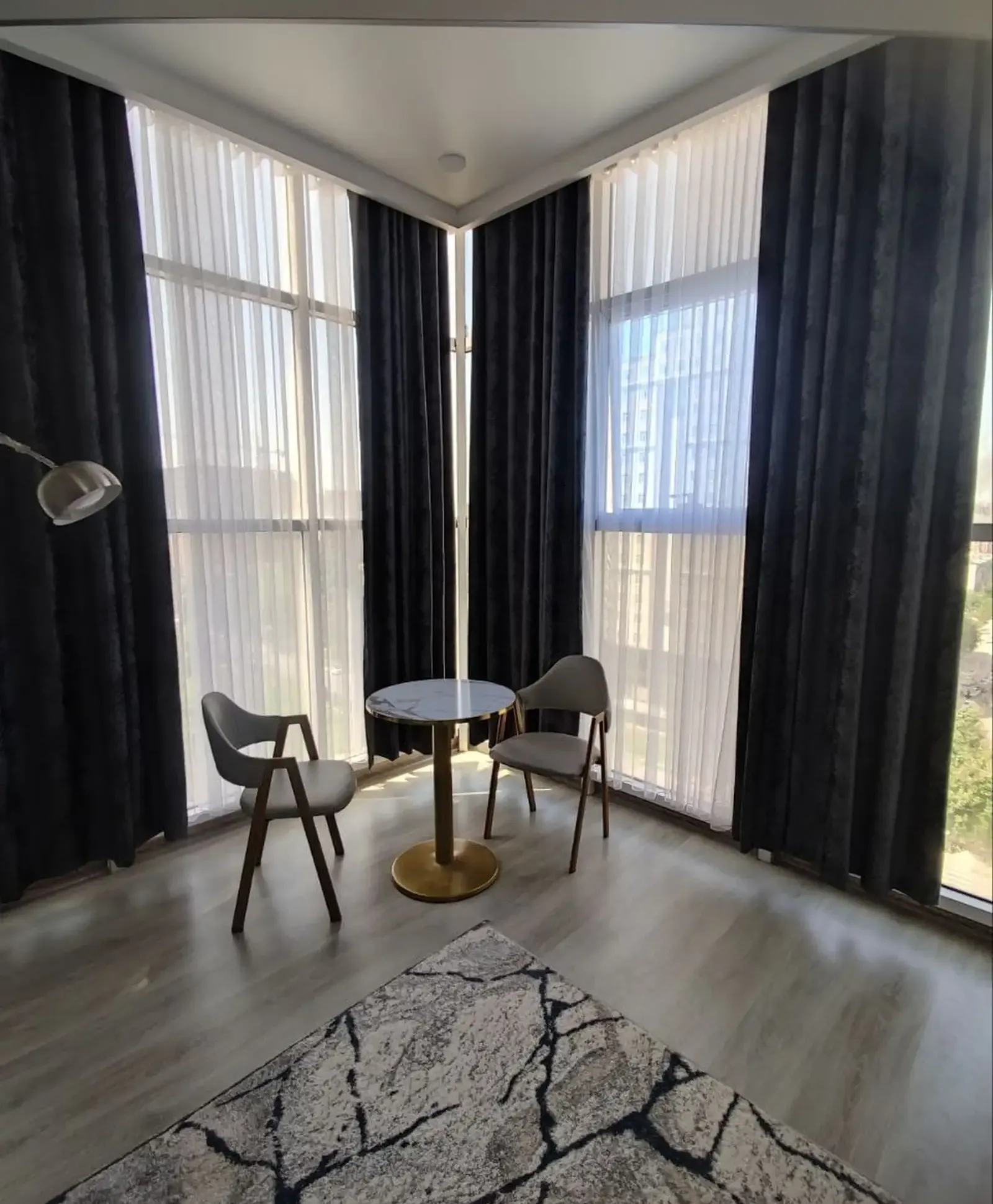 4-комн. квартира, 10 этаж, 111м², Молодежный театр