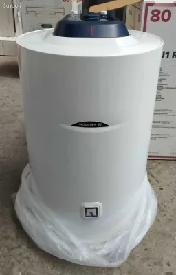 Водонагреватель Ariston 80л
