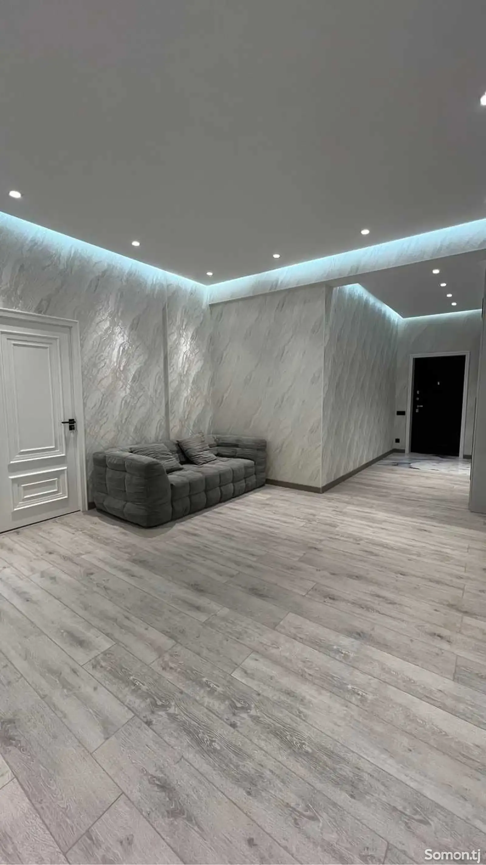3-комн. квартира, 3 этаж, 107м², И Сомони, Гранд отель
