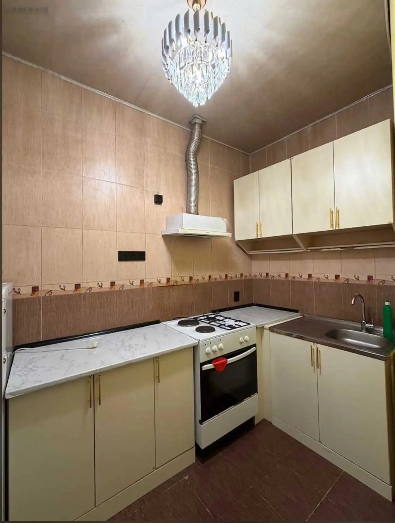2-комн. квартира, 5 этаж, 60м², Сино