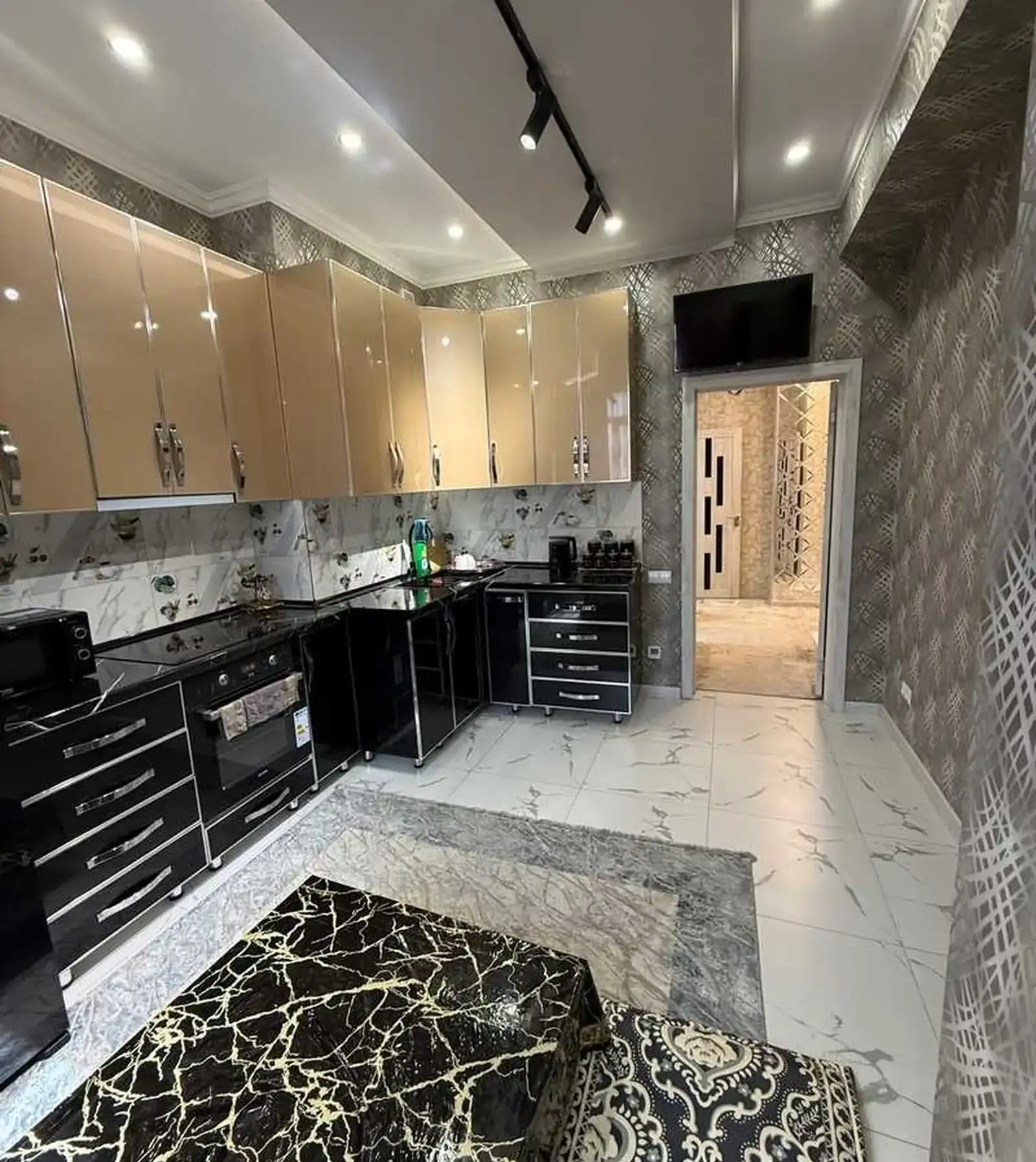 2-комн. квартира, 15 этаж, 78м², Шохмансур