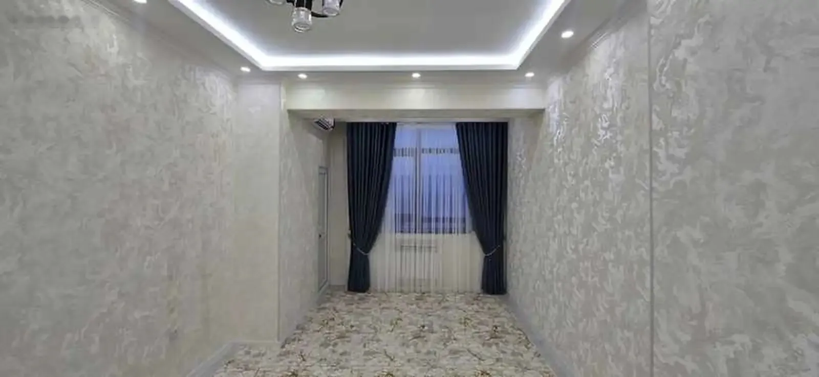 2-комн. квартира, 15 этаж, 48м², Голубой экран
