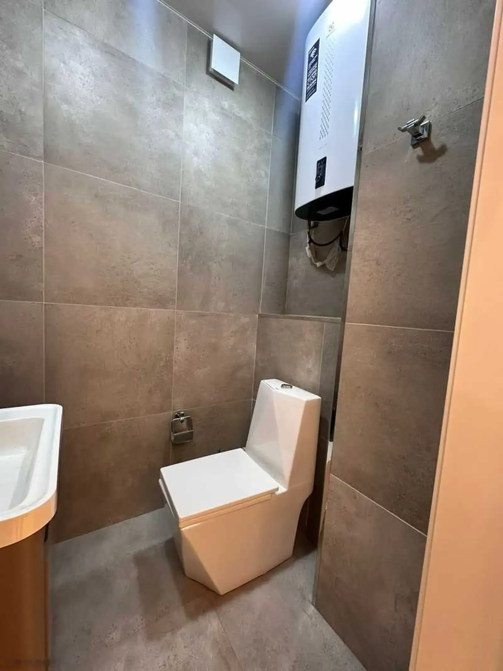 3-комн. квартира, 15 этаж, 145м², Айни Созидания