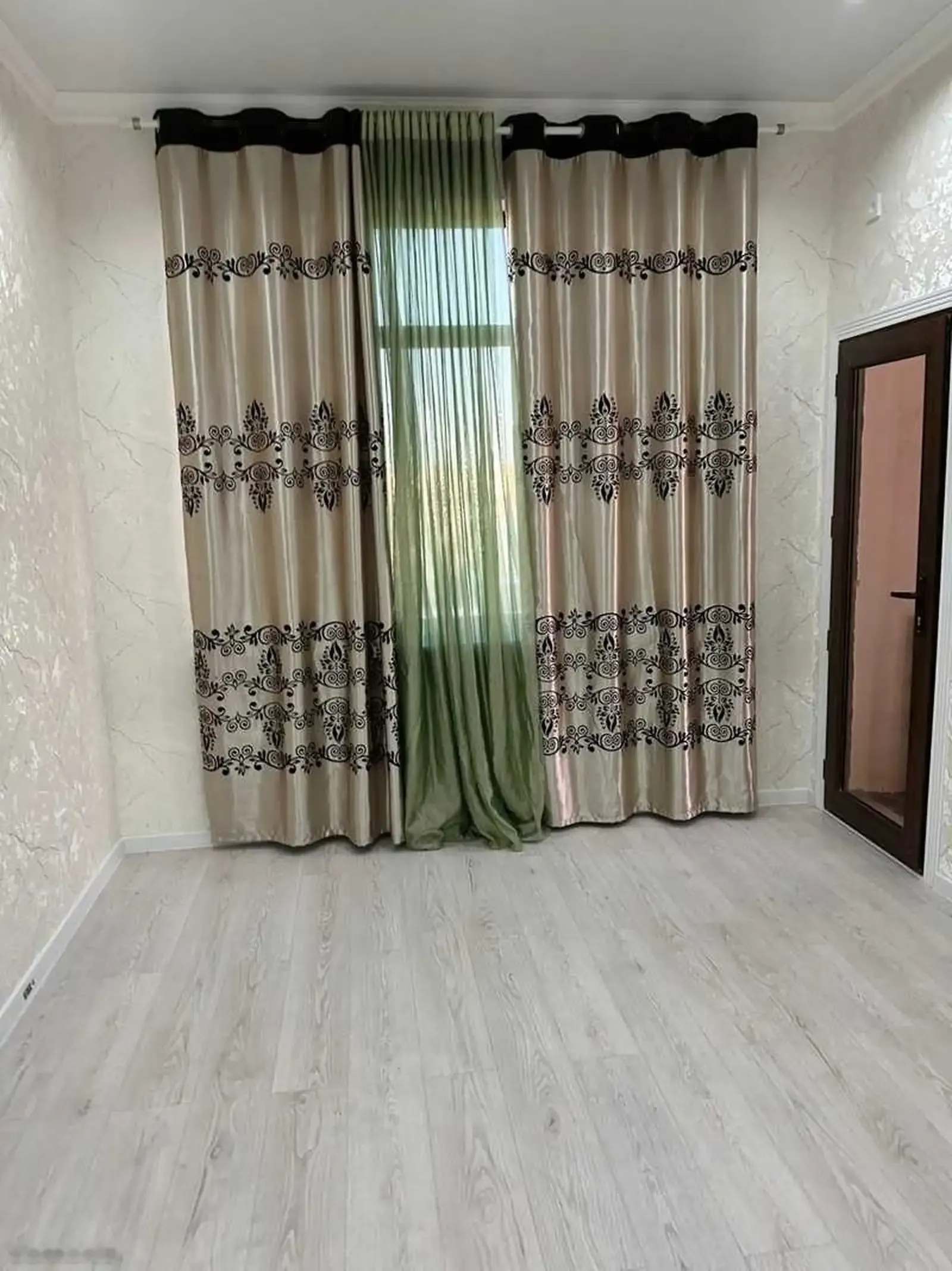 3-комн. квартира, 10 этаж, 78м², Шохмансур, чордома
