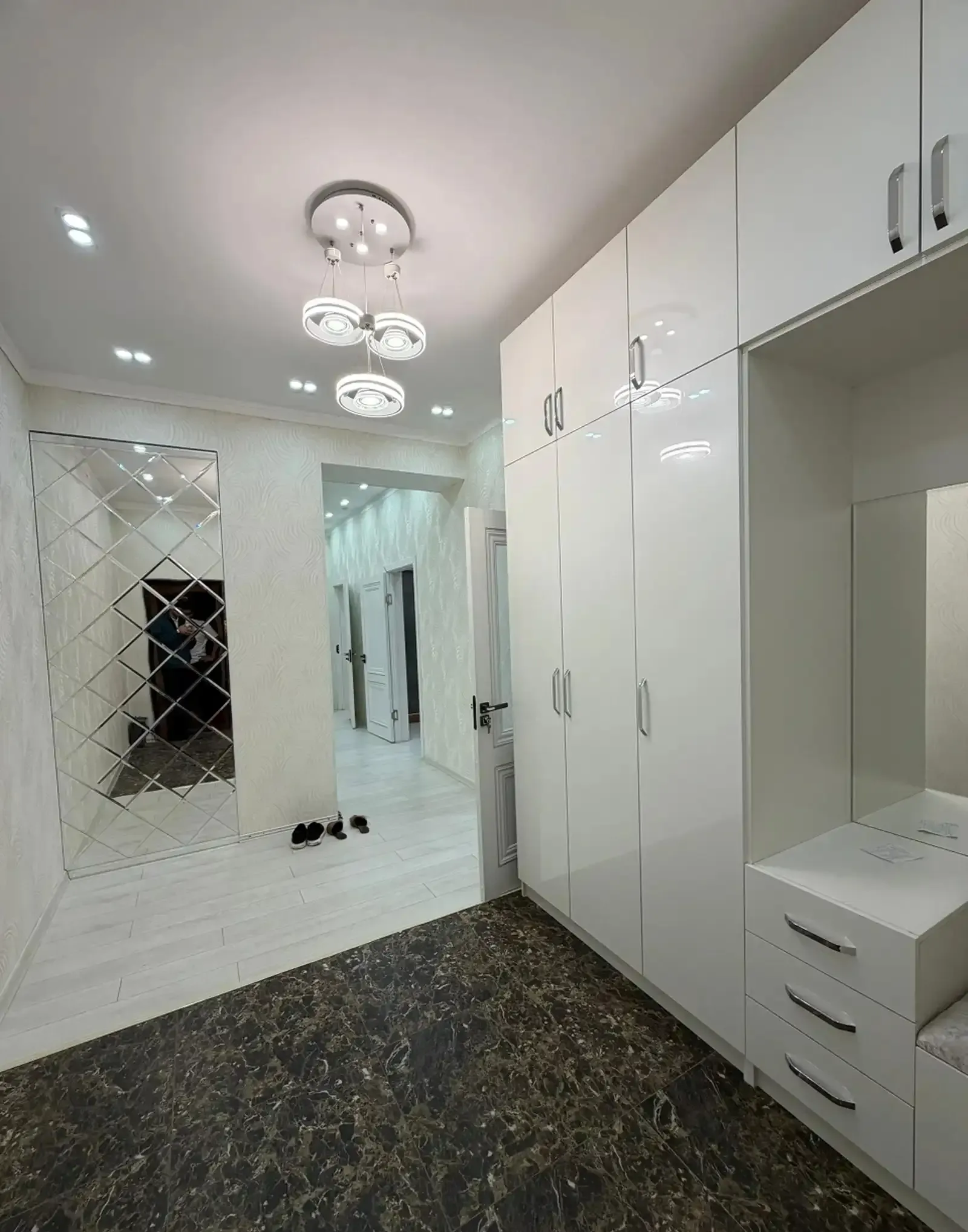 3-комн. квартира, 12 этаж, 102м², Дом печати, Пайкар
