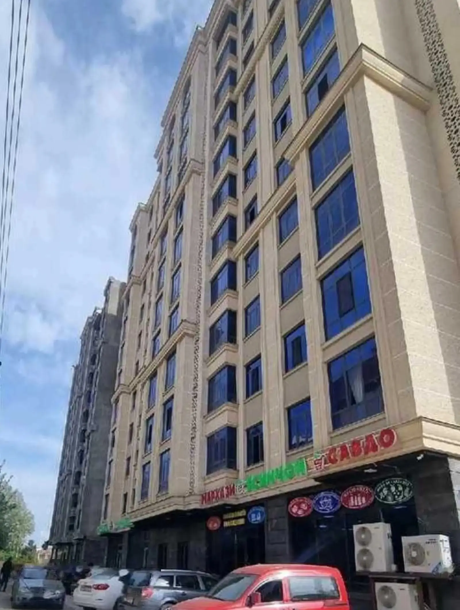 2-комн. квартира, 10 этаж, 76м², Шохмансур