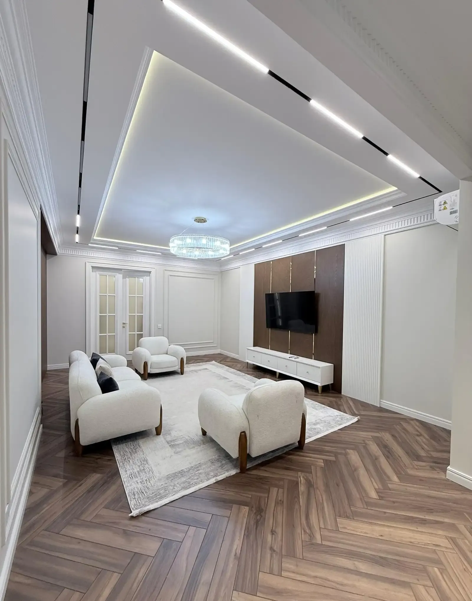 3-комн. квартира, 15 этаж, 137 м², Скорая, Чулочка