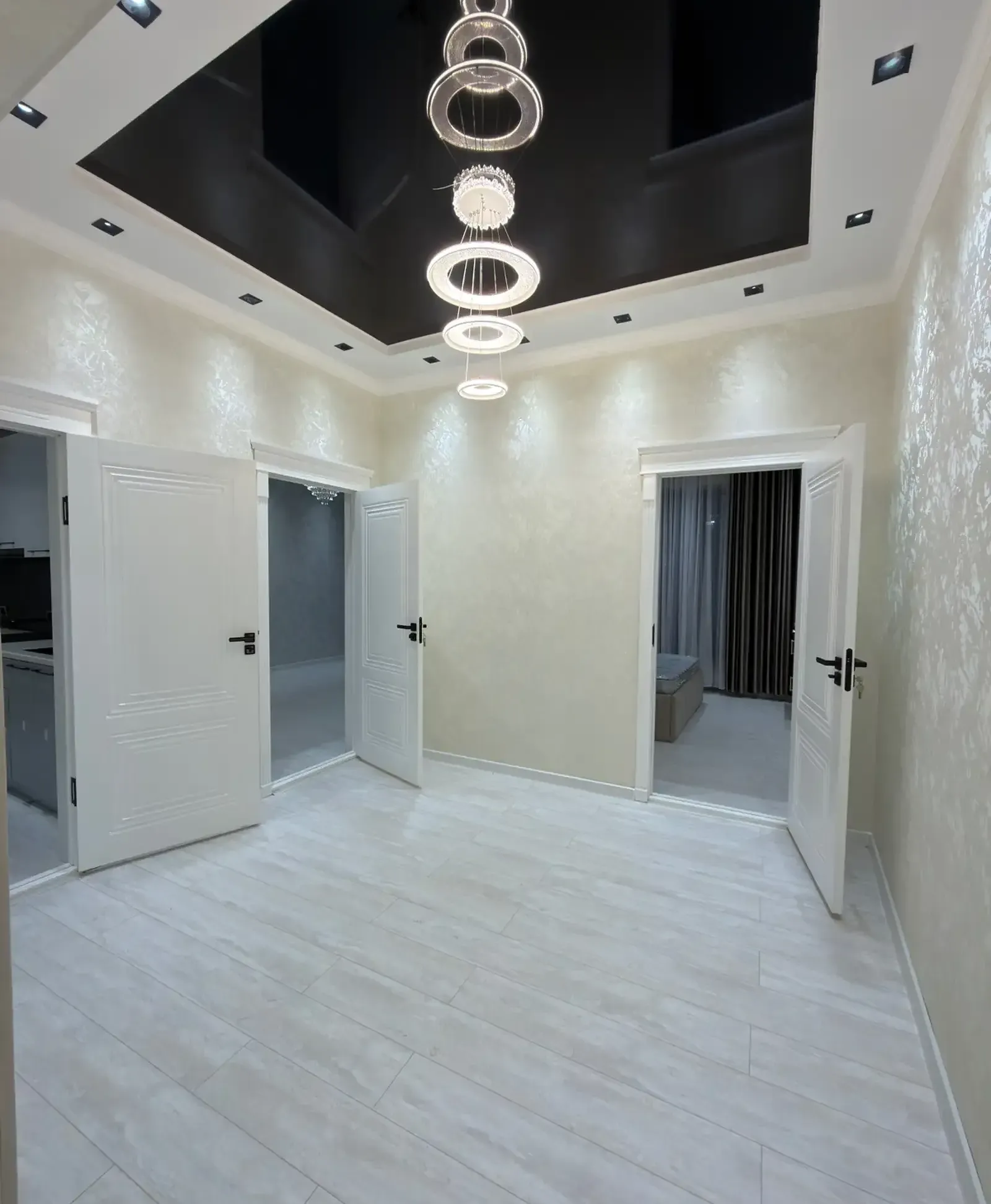 2-комн. квартира, 18 этаж, 60м², Шохмансур, Айни
