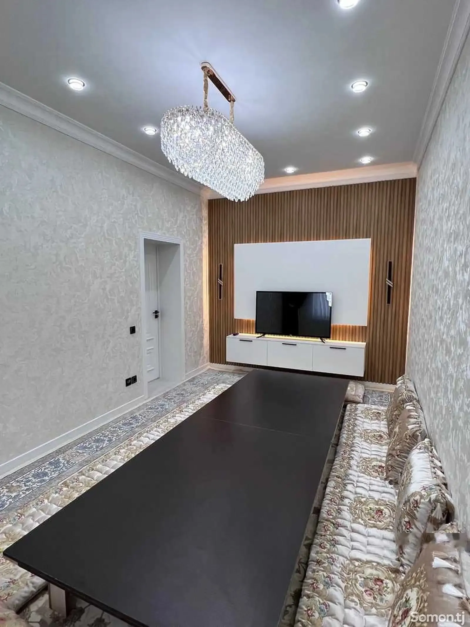 2-комн. квартира, 11 этаж, 65м², боги ботаники