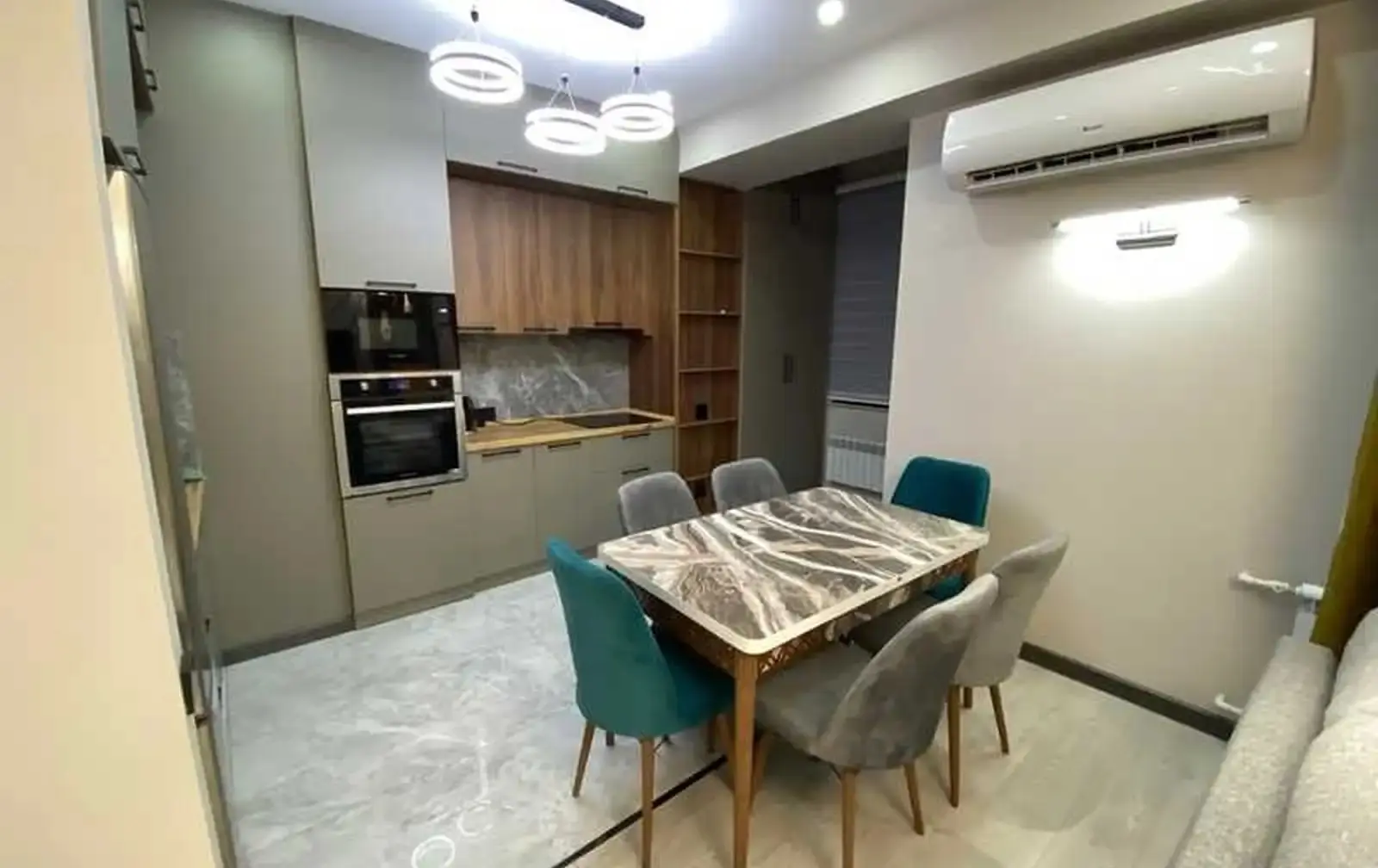 3-комн. квартира, 16 этаж, 76м², Шохмансур