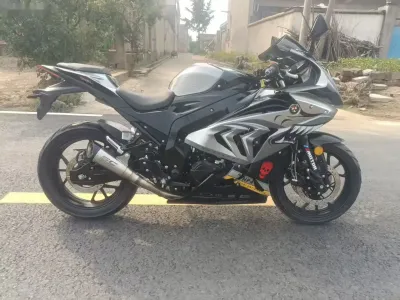 Мотоцикл BMW200 RR