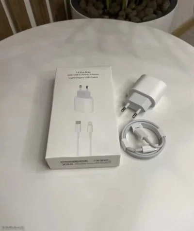 Зарядное устройство на iPhone 20w