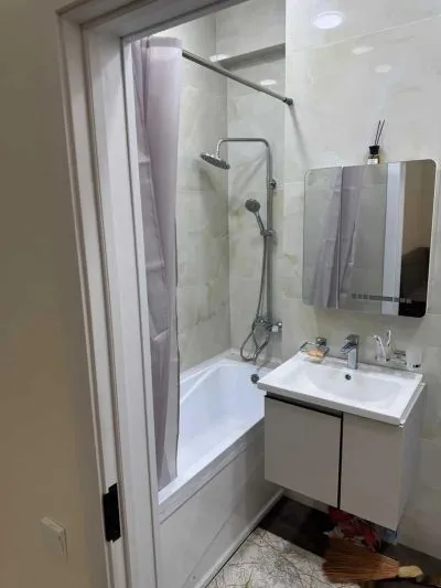 2-комн. квартира, 12 этаж, 68м², Шохмансур