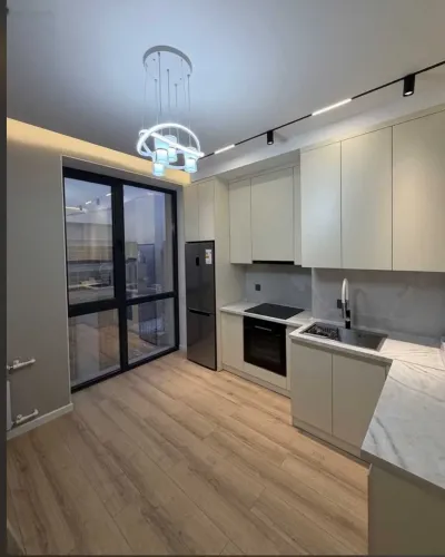 2-комн. квартира, 12 этаж, 76м², И.Сомони
