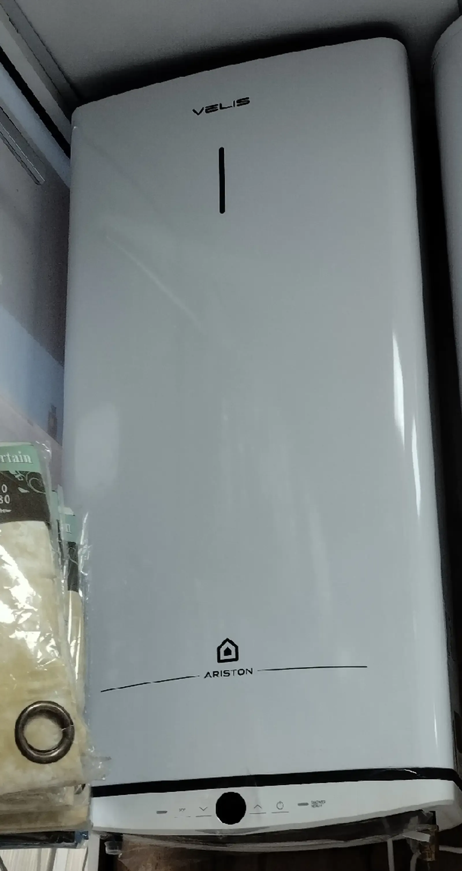 Водонагреватель Ariston 100л