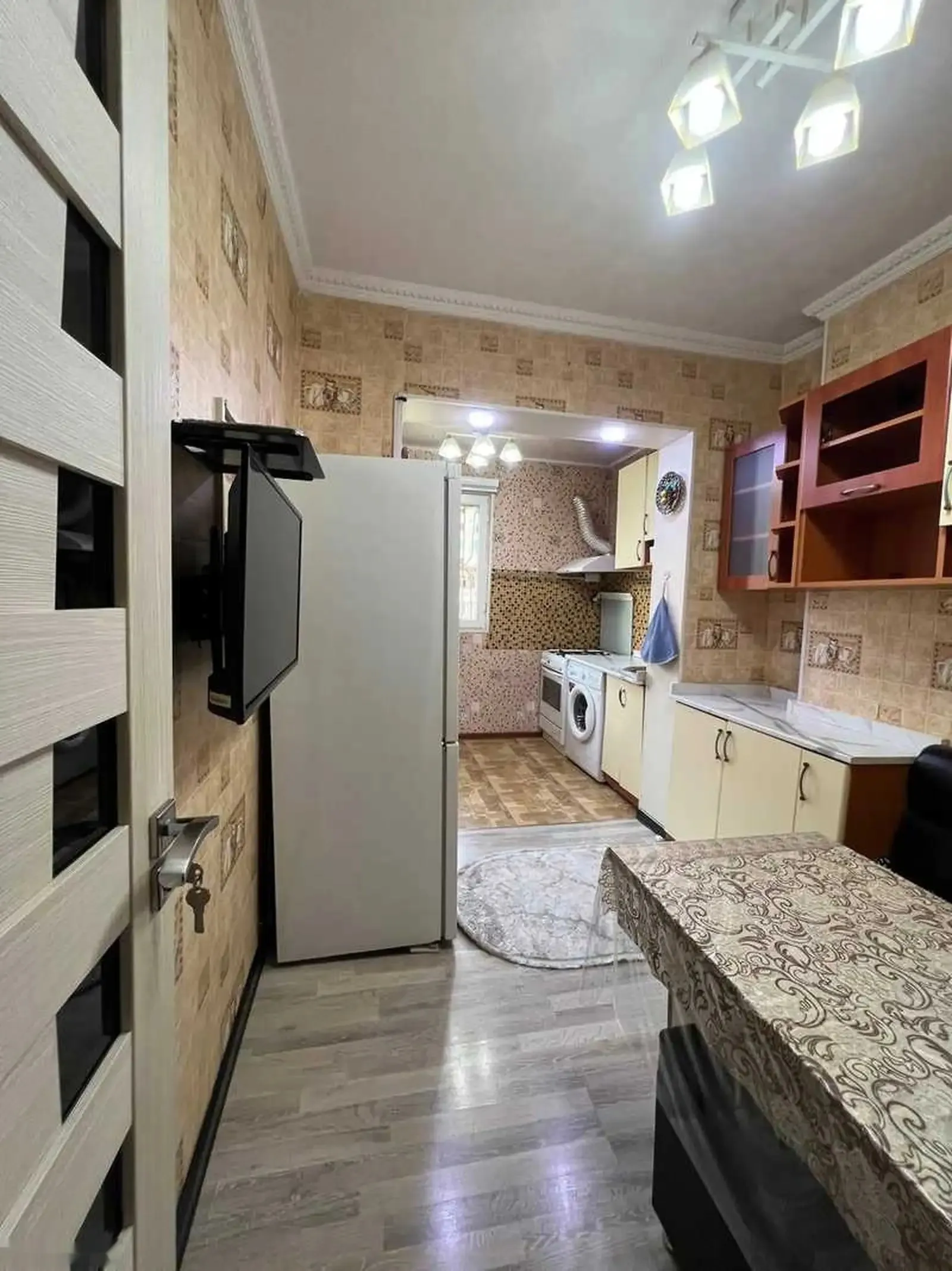 2-комн. квартира, 4 этаж, 63м², 92 мкр кафеи Суман