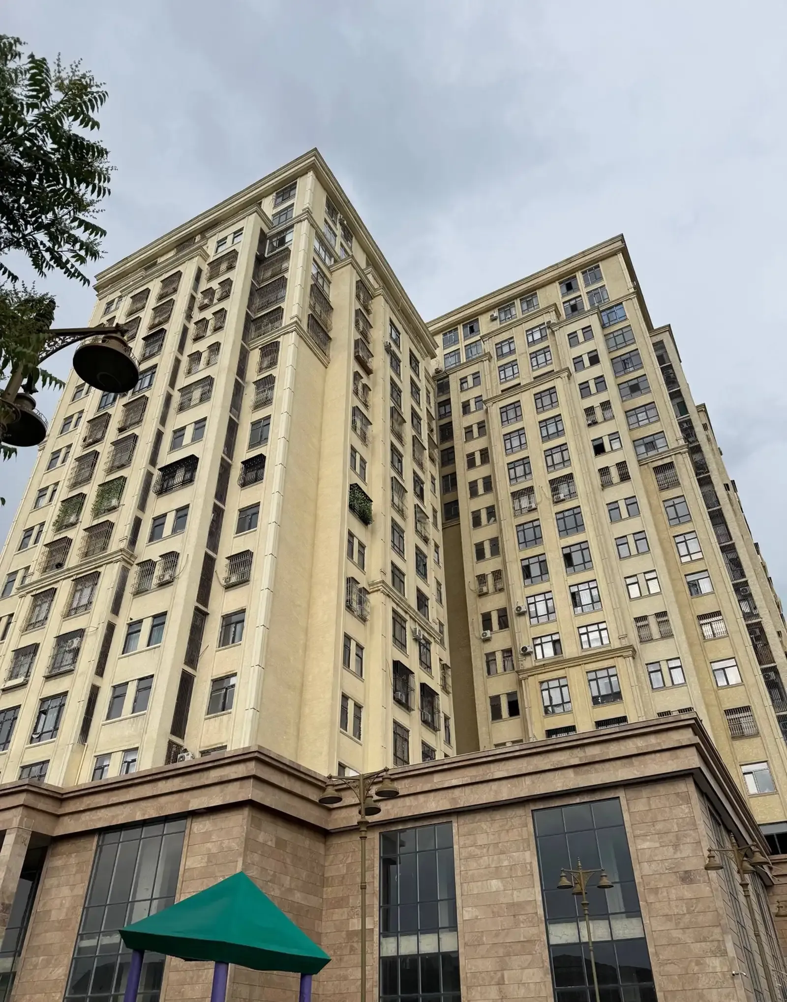 2-к квартира, 1 этаж, 75 м² м², Фирдавси, пушти Молодежный театр