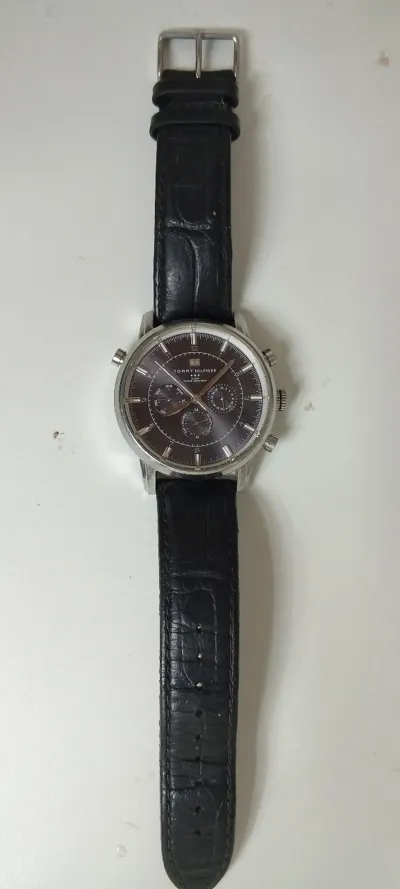 Часы Tommy Hilfiger — миниатюра 3