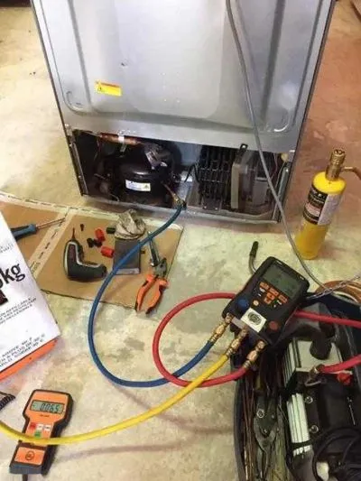 Ремонт холодильников