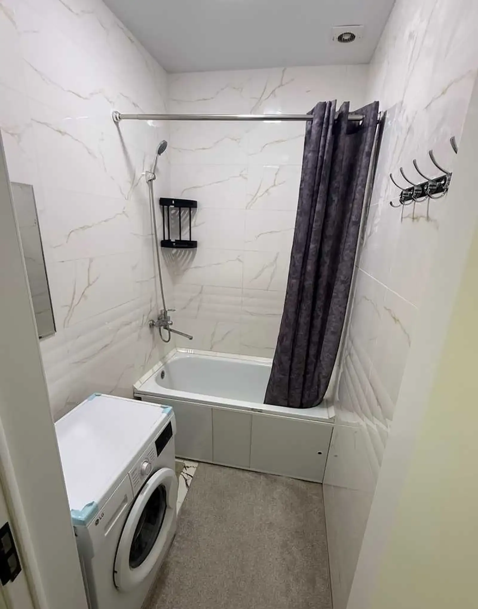 1-комн. квартира, 3 этаж, 65 м², 102мкр роддоми 3