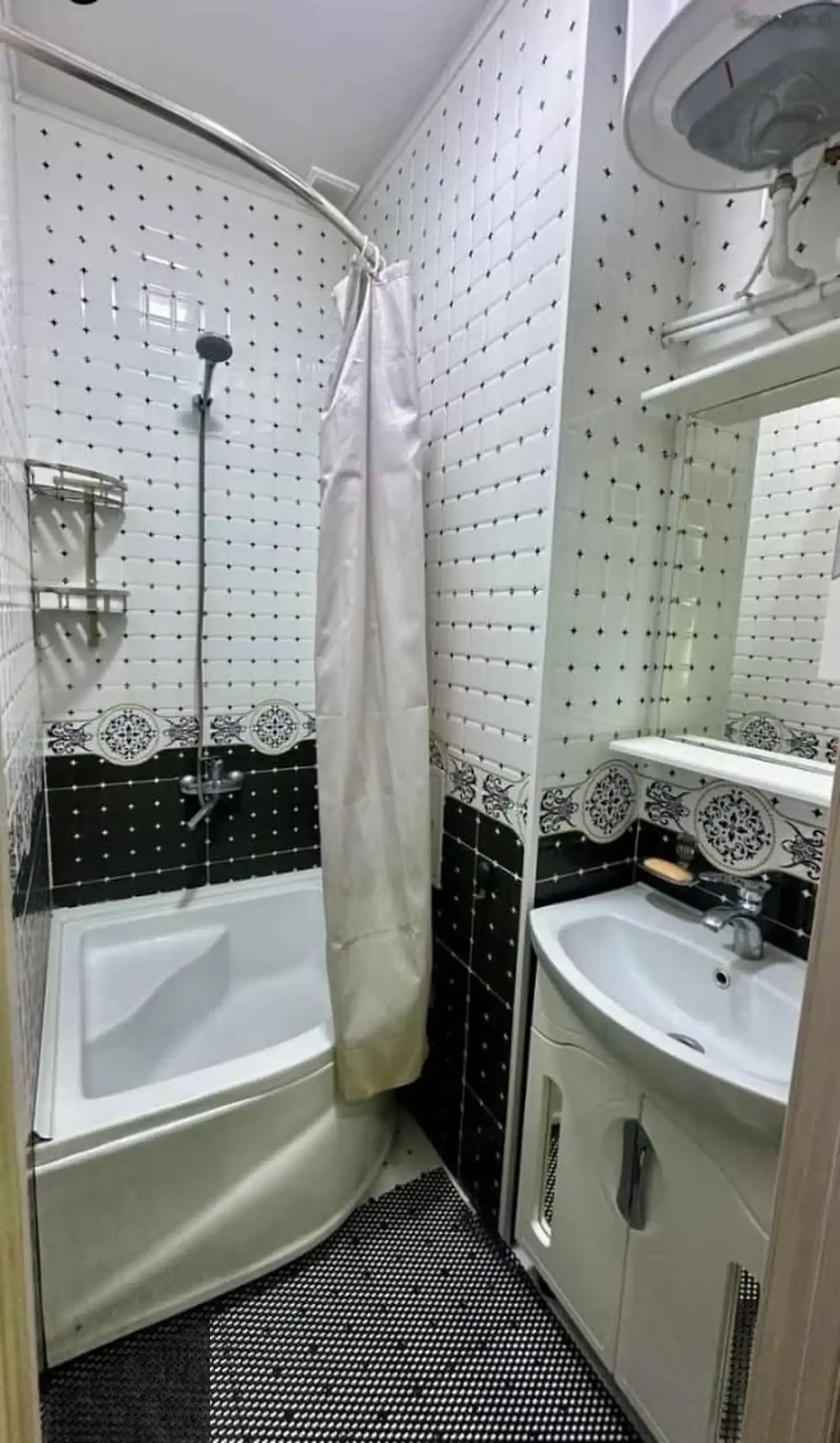 3-комн. квартира, 3 этаж, 122м², 19 микрорайон