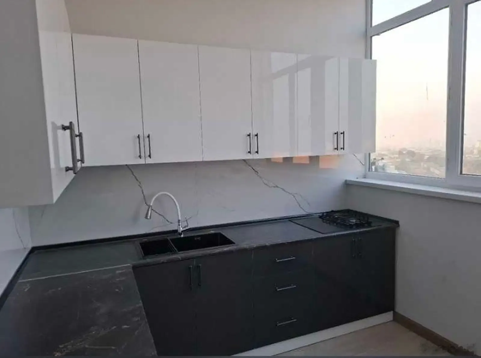 3-комн. квартира, 8 этаж, 94м², Шелкокомбинат