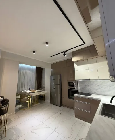 3-комн. квартира, 4 этаж, 168 м², Исмоили Сомони Овир Пули Сангин