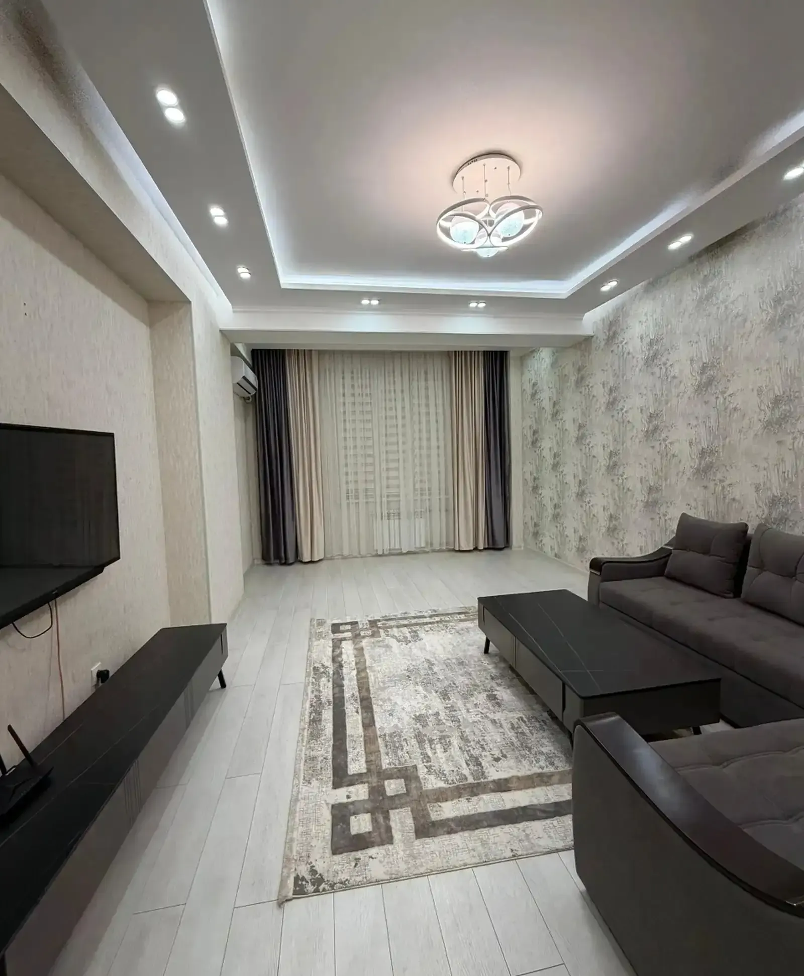 3-комн. квартира, 12 этаж, 102м², Дом печати, Пайкар