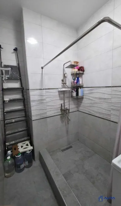 2-комн. квартира, 14 этаж, 83 м², Сино, эстакади 82
