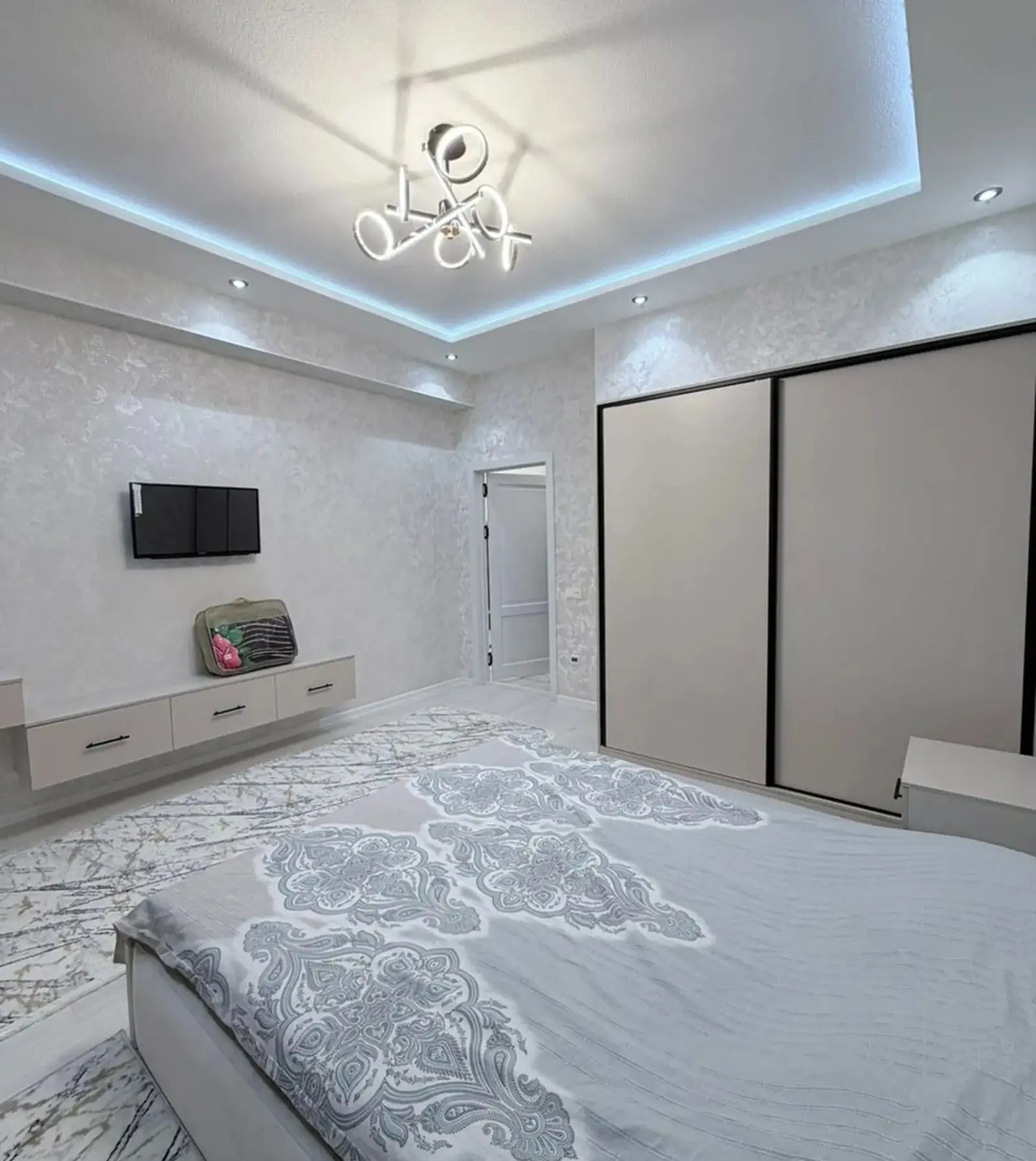 2-комн. квартира, 4 этаж, 76 м², 18 Mkr