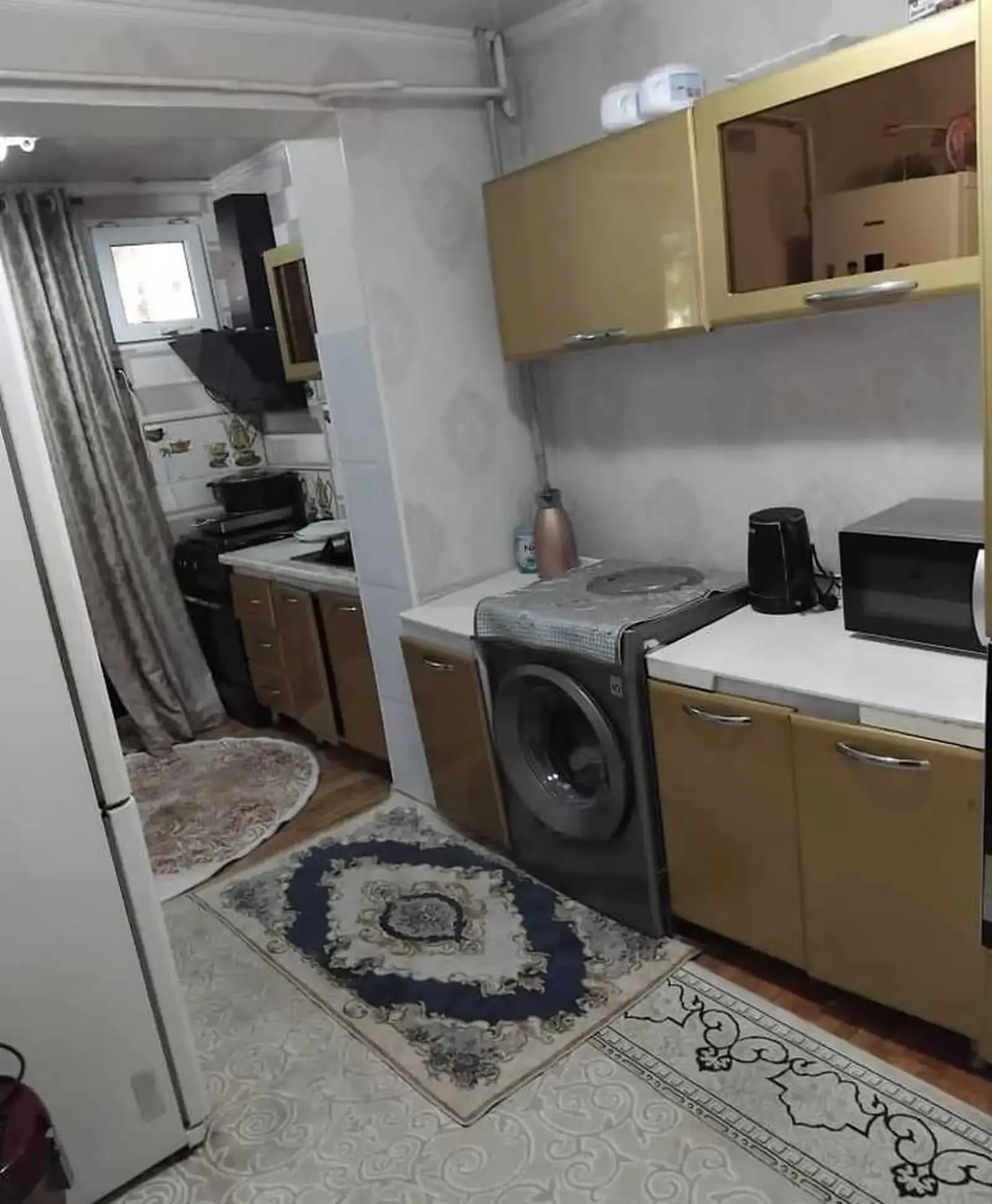 4-комн. квартира, 1 этаж, 90м², Испечак 1