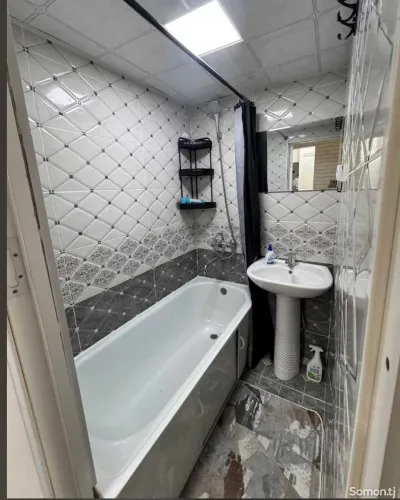 3-комн. квартира, 3 этаж, 59м², 102 мкр