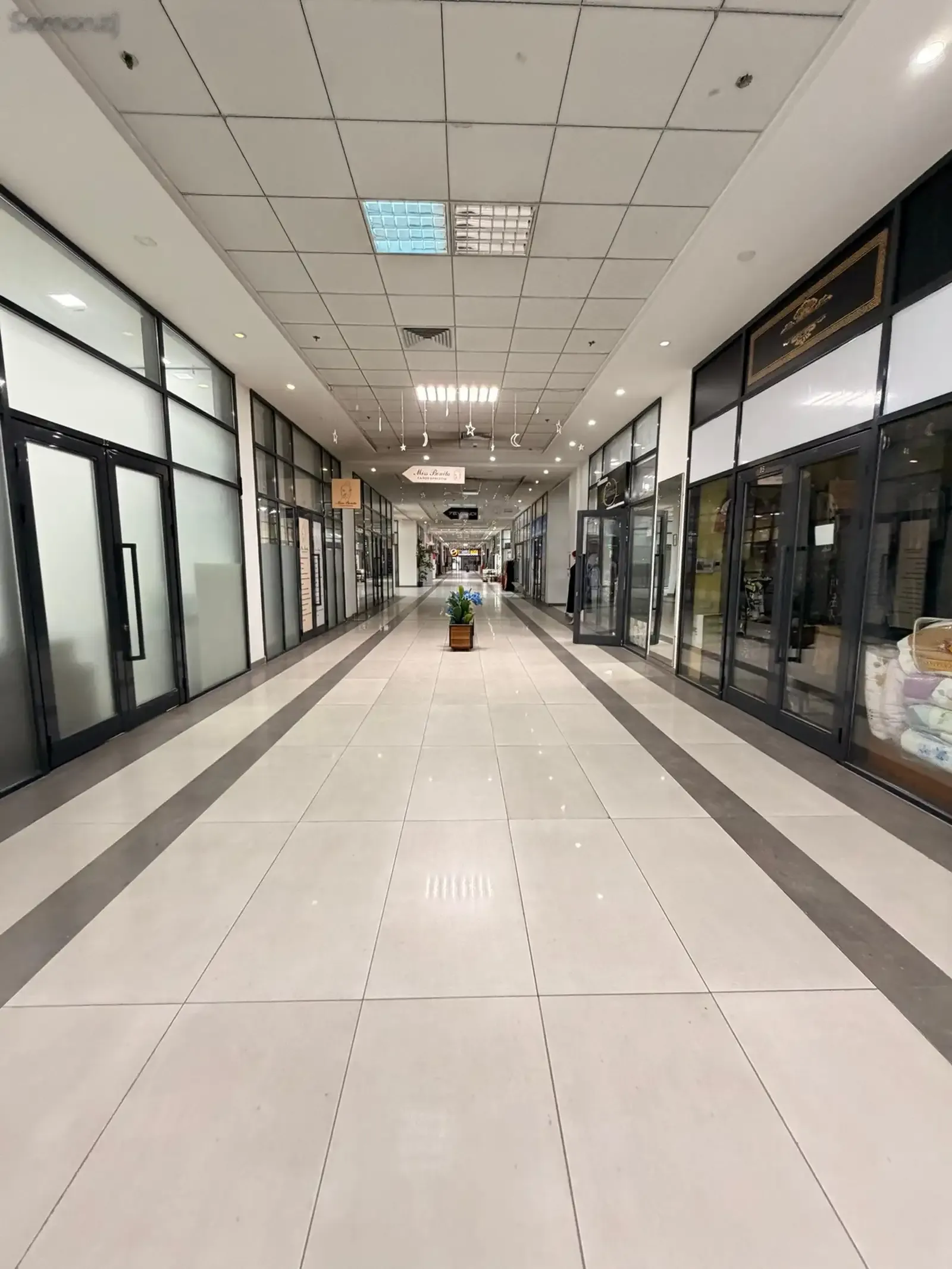 Помещение под свободное назначение, 74м², ТЦ Баракат (Путовский)