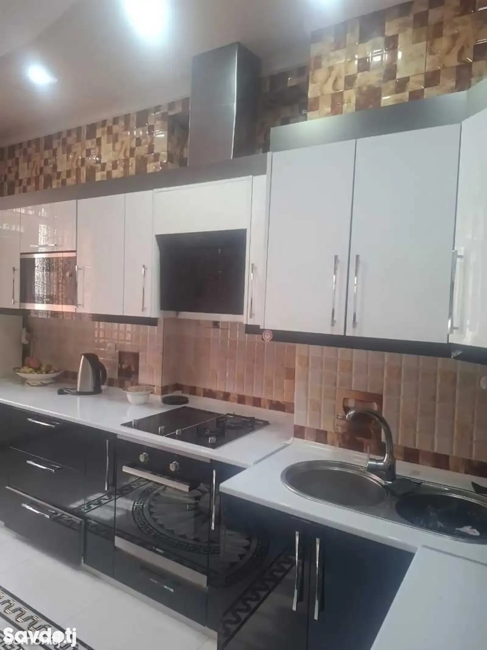 3-комн. квартира, 6 этаж, 110м², Қараболо, кохи Борбад, доми Ёвар