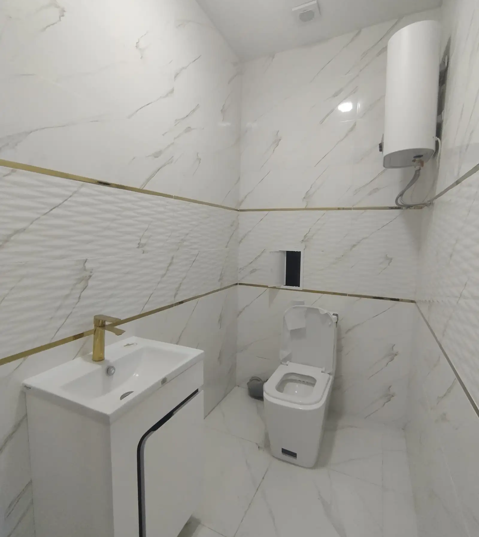 2-комн. квартира, 11 этаж, 80м², Шохмансур, наздикии Посольство Турции, ру ба руи Вавилон Т